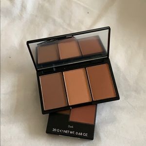 Sleek dark face form blush palette